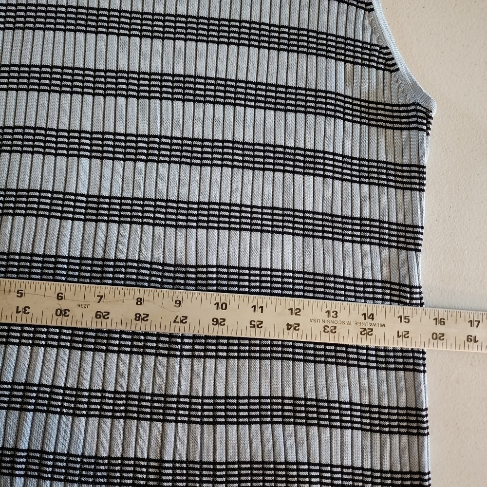Vintage Burberrys Silk Blue Striped Sleeveless Ribbed Knit Women's Top S… - Picture 7 of 16